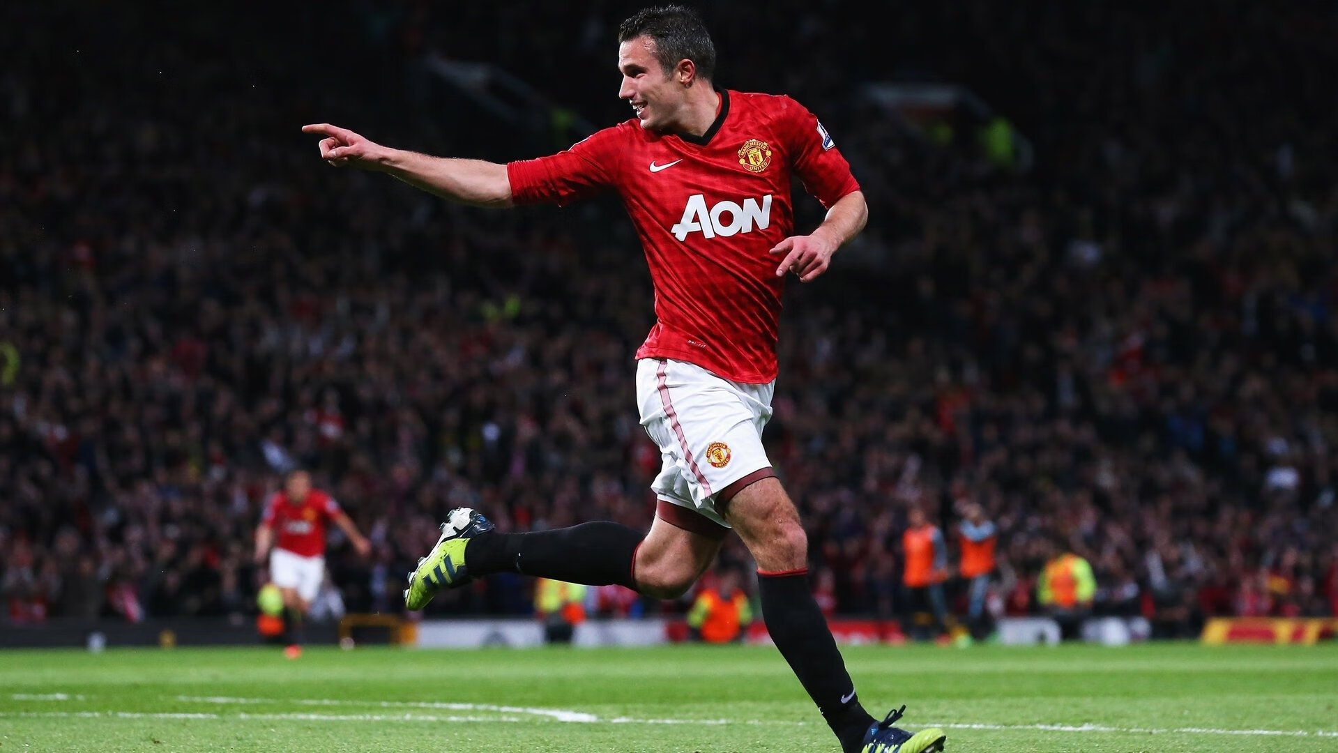 德约科维奇重返赛场，爆冷首场状态出色，阿森纳观众沸腾！赢得满堂喝彩